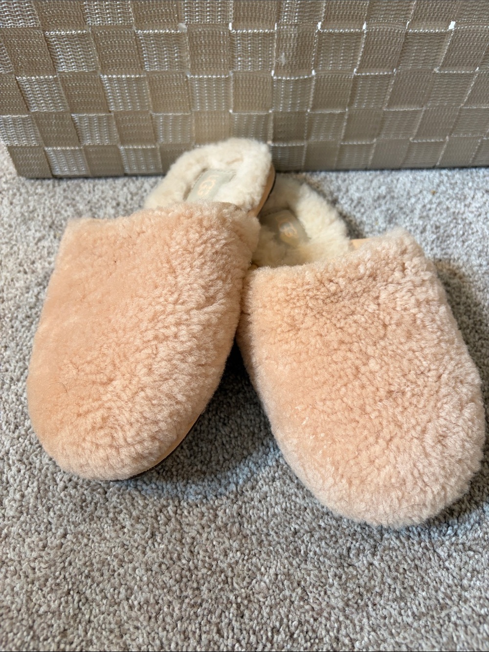 NWOB UGG Coquette Pink Dawn Shearling Slide Slippers Comfort Slides New
